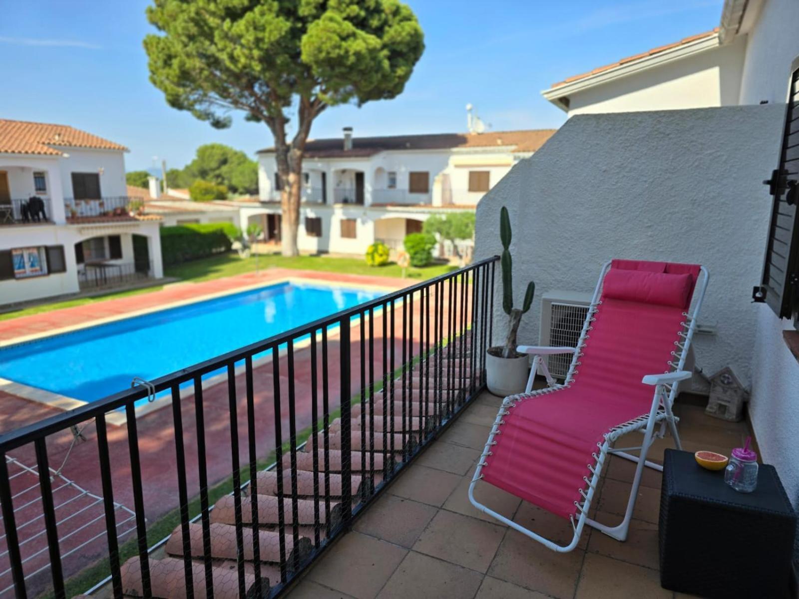 Cosy Apartment Of L'Escala Beach エクステリア 写真